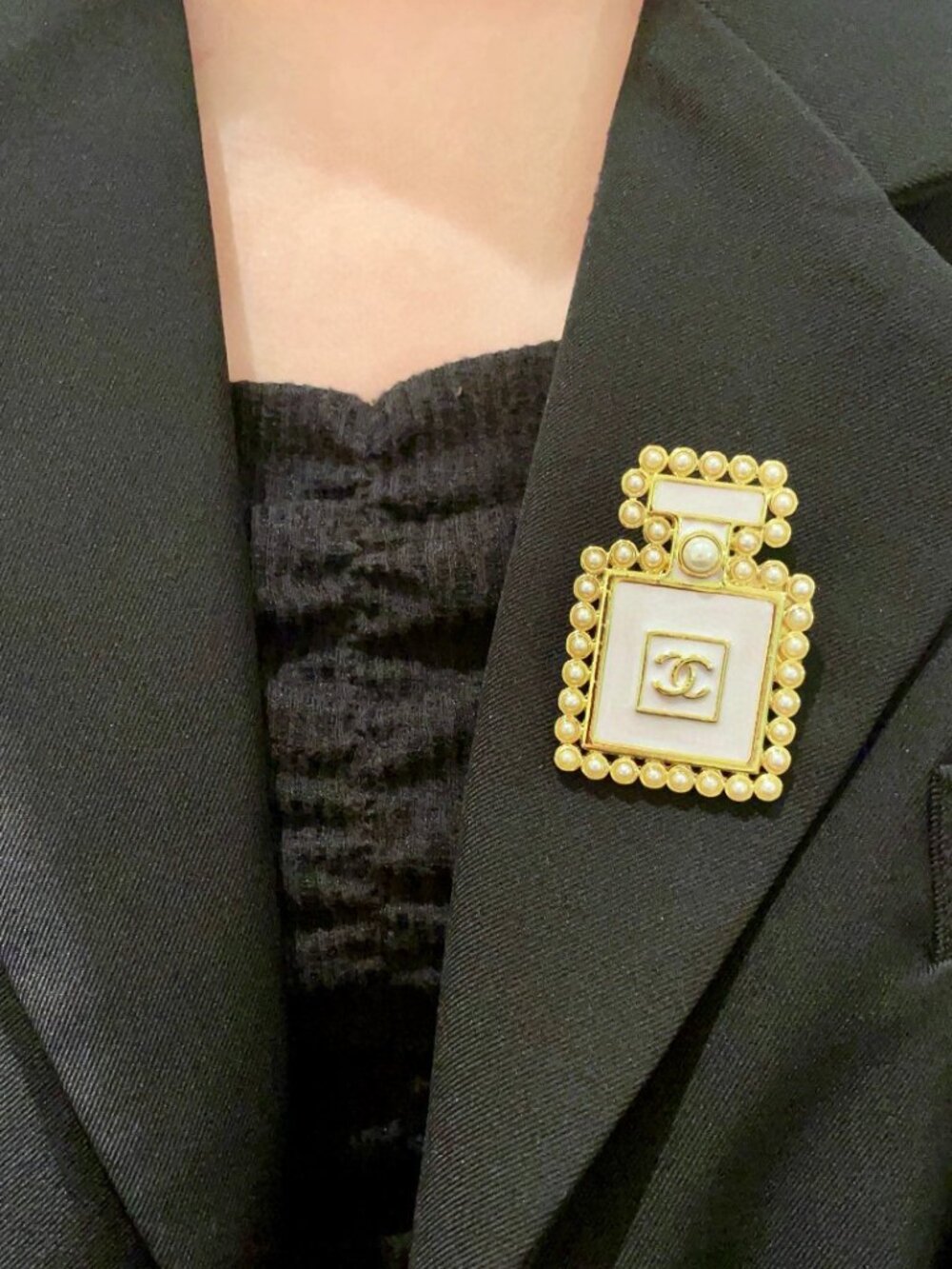 Chanel Brooch - Picture 2 of 4